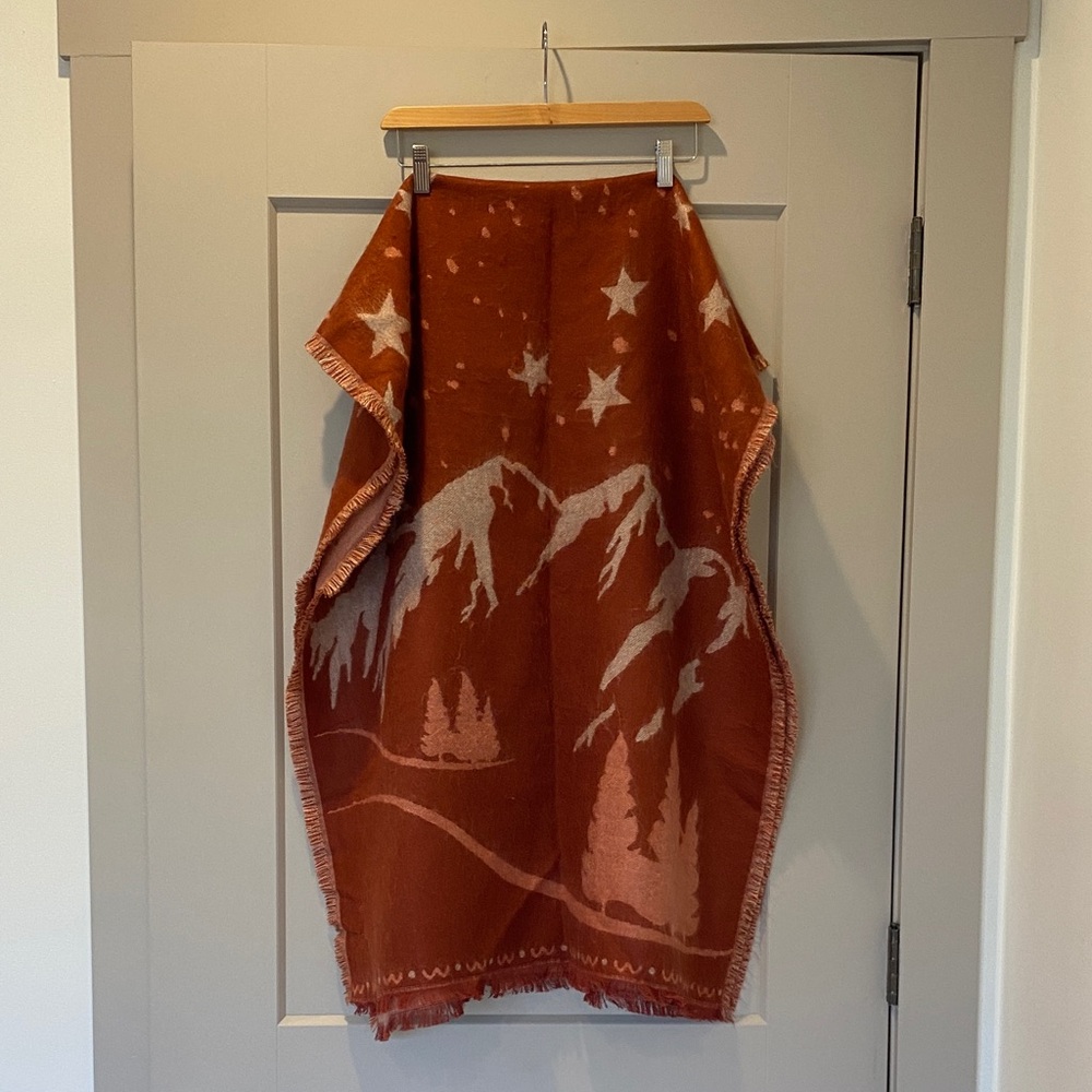 Madewell Unique Rust and Pink Mountain Scene Scarf - Picture 3 of 4